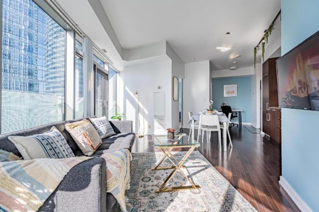 Downtown Suites Toronto Kültér fotó
