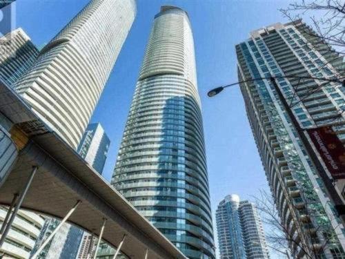 Downtown Suites Toronto Kültér fotó
